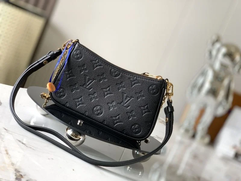 Louis Vuitton Hobo Bags Practical 39782