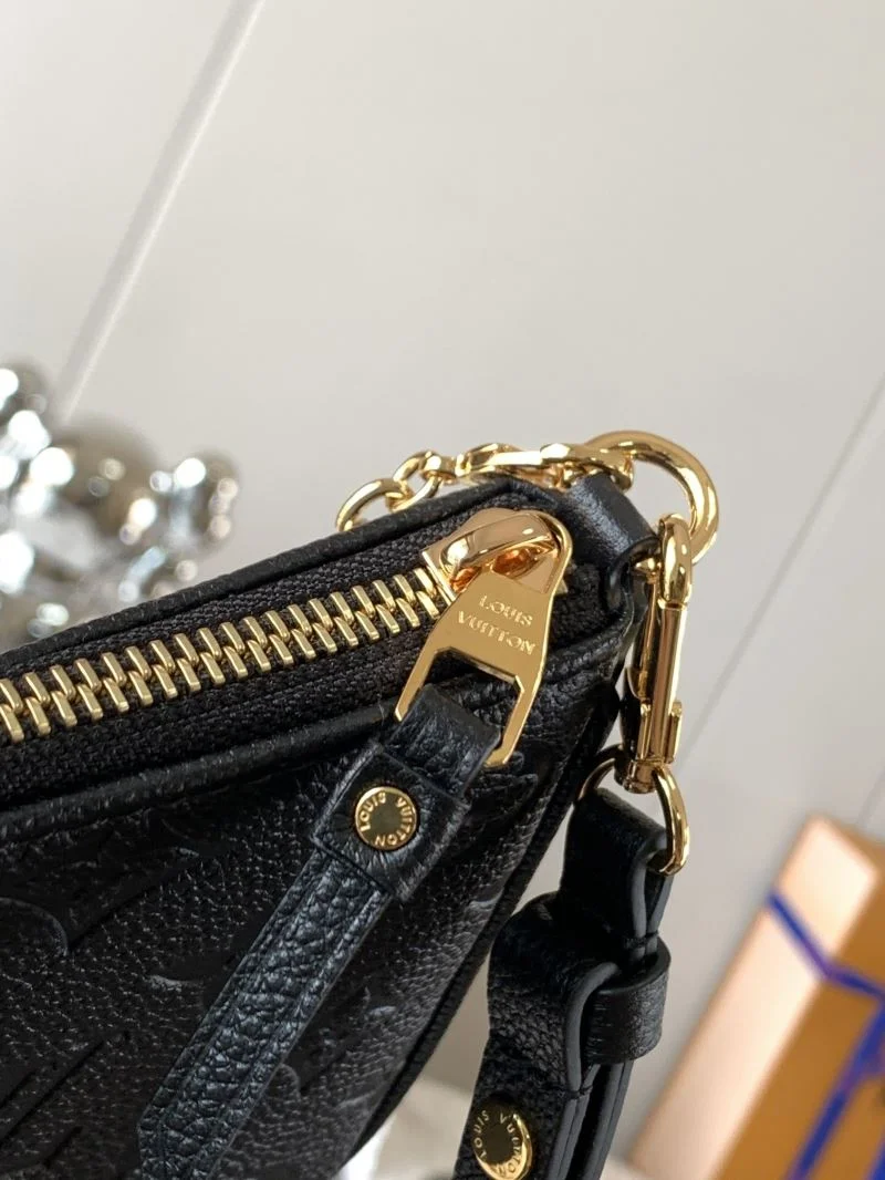Louis Vuitton Hobo Bags Practical 39782