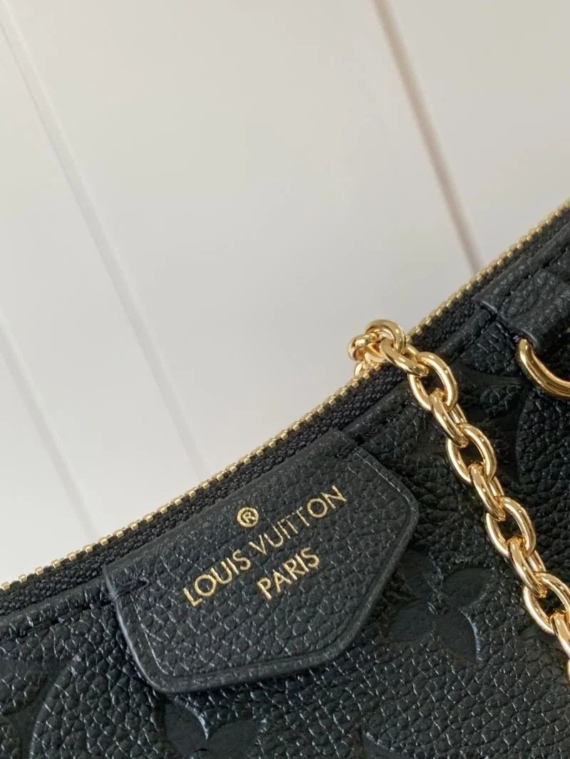 Louis Vuitton Hobo Bags Practical 39782