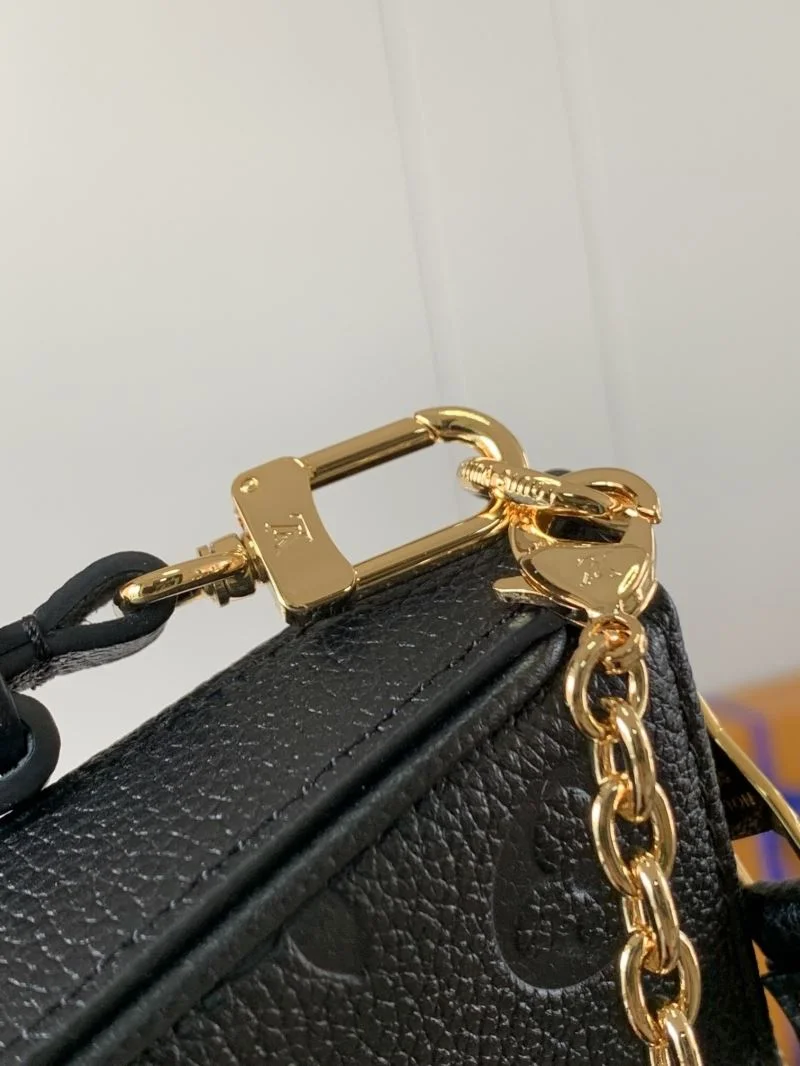 Louis Vuitton Hobo Bags Practical 39782