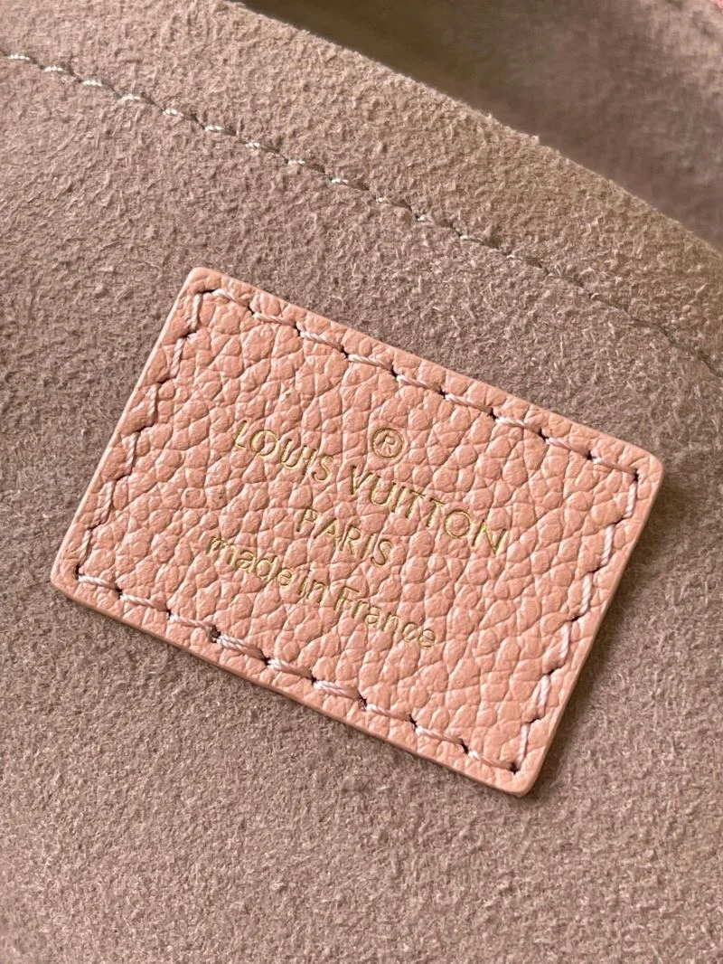 ZipUp Louis Vuitton Hobo Bags 39757