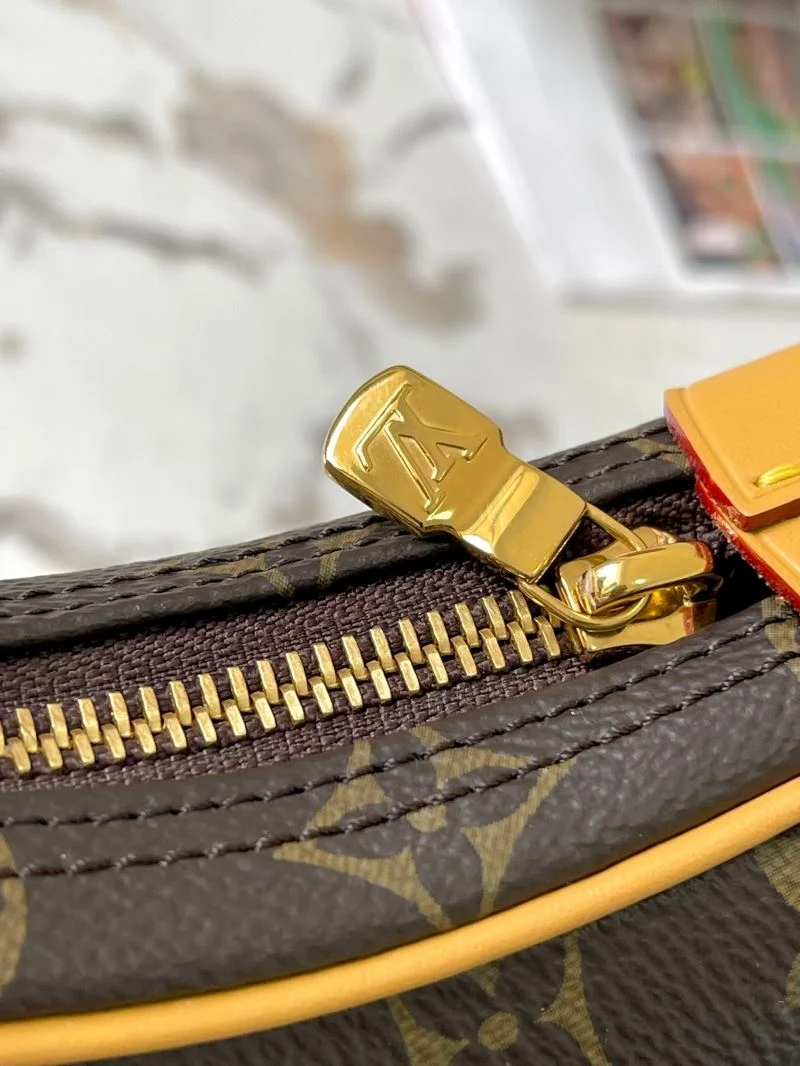 Louis Vuitton Hobo Bags OnTrend 39779