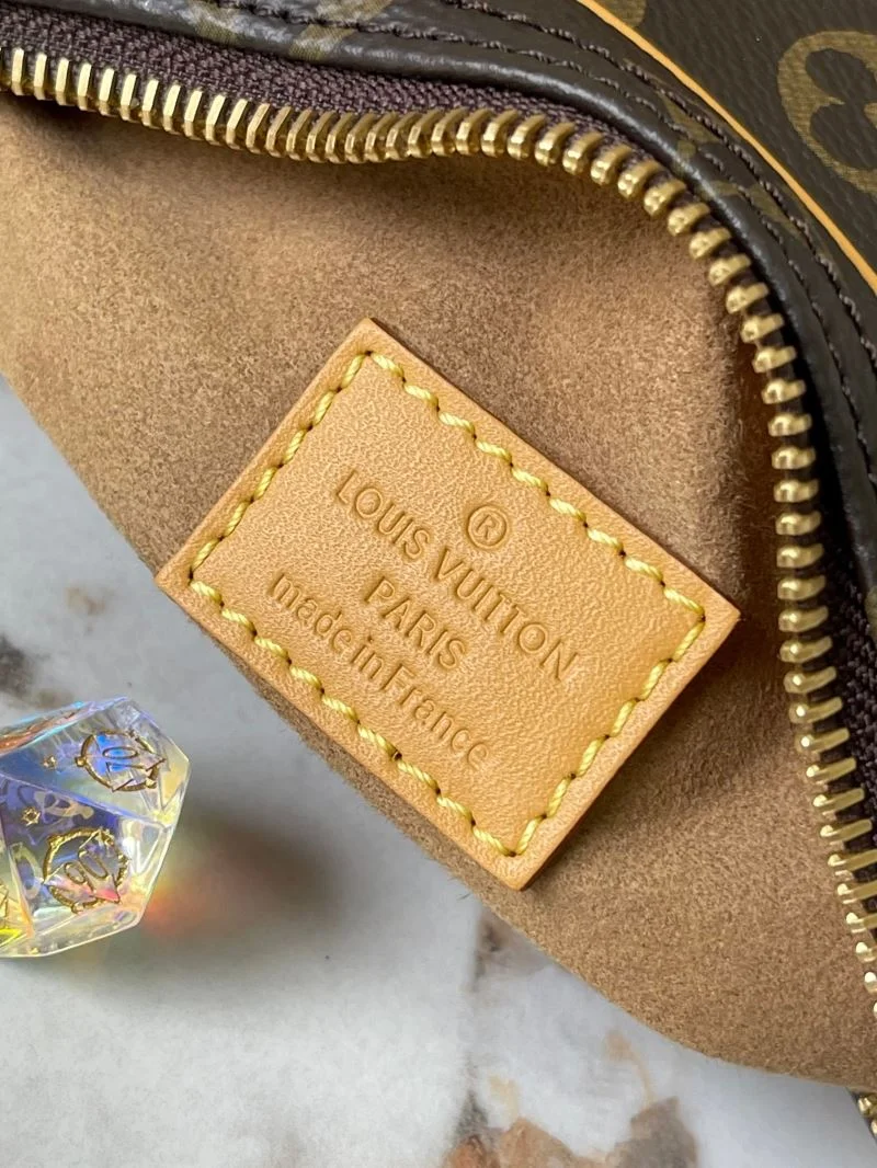 Louis Vuitton Hobo Bags OnTrend 39779