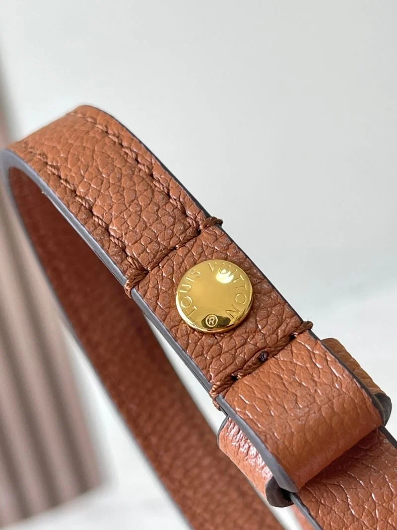 SoftTouch Louis Vuitton Hobo Bags 39741