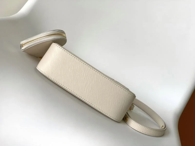 Louis Vuitton Hobo Bags HighPerformance 39723