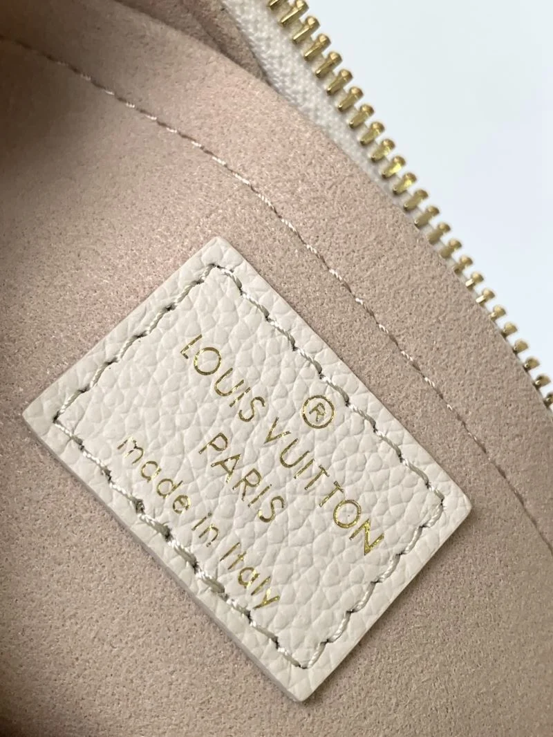 Louis Vuitton Hobo Bags HighPerformance 39723