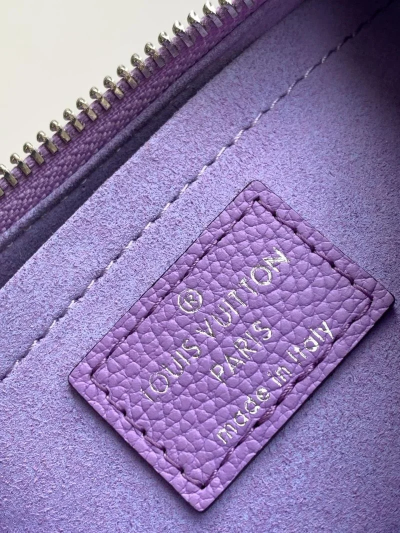Louis Vuitton Hobo Bags Breathable 39732