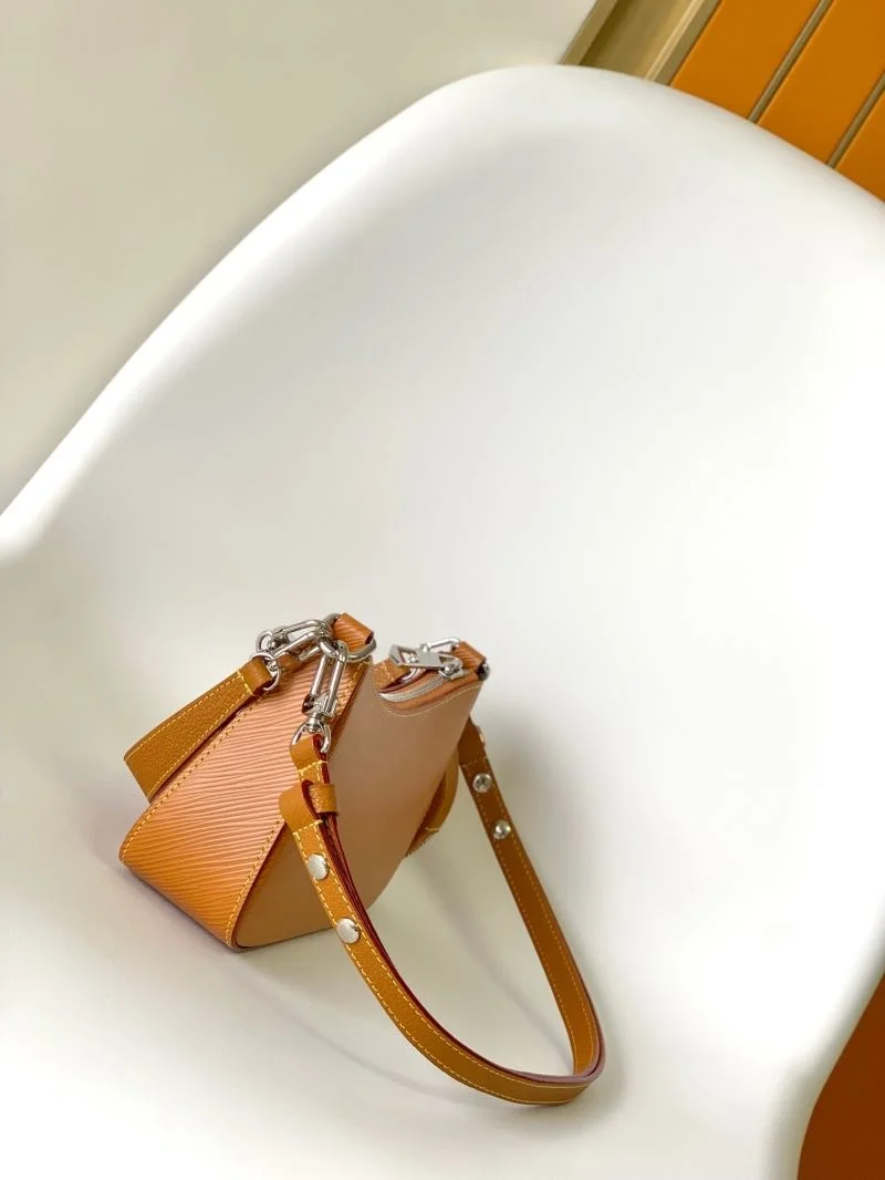 Louis Vuitton Hobo Bags Seasonal 39722