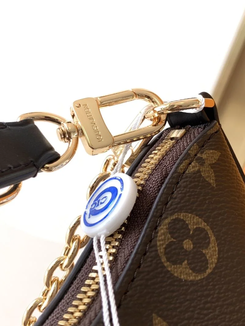 Thermal Louis Vuitton Hobo Bags 39720