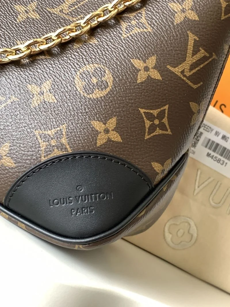 Thermal Louis Vuitton Hobo Bags 39720