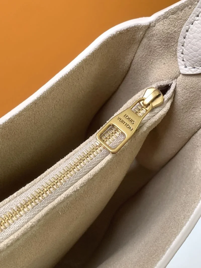 Fashionable Louis Vuitton Hobo Bags 39260
