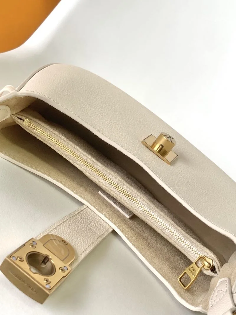 Fashionable Louis Vuitton Hobo Bags 39260