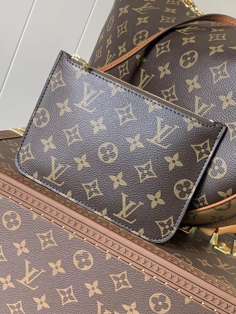 Breathable Louis Vuitton Hobo Bags 39261
