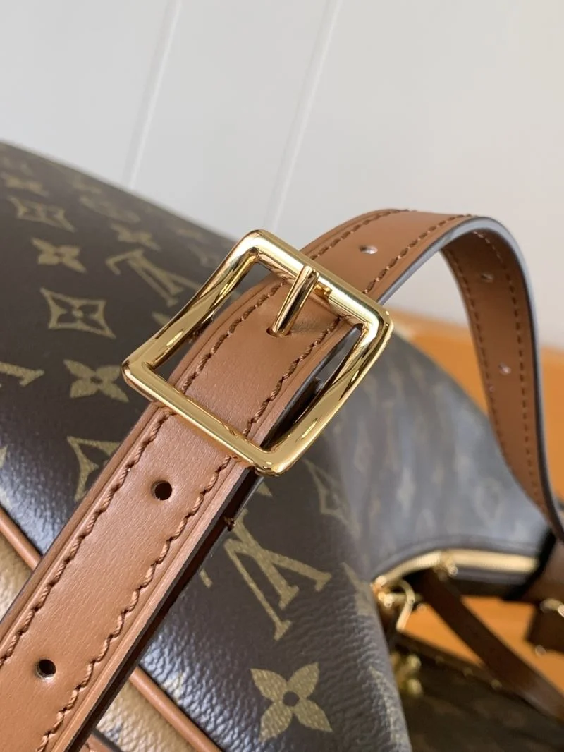 Breathable Louis Vuitton Hobo Bags 39261