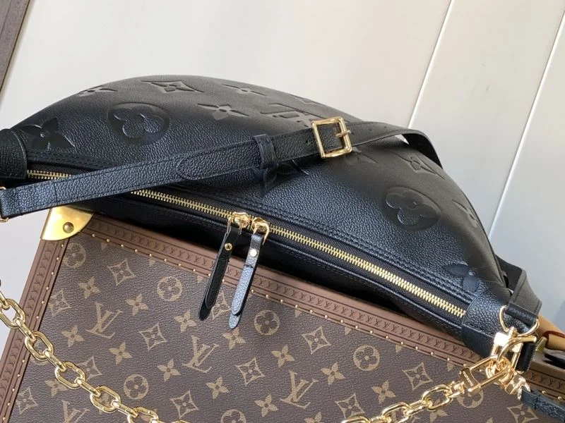Casual Louis Vuitton Hobo Bags 39276