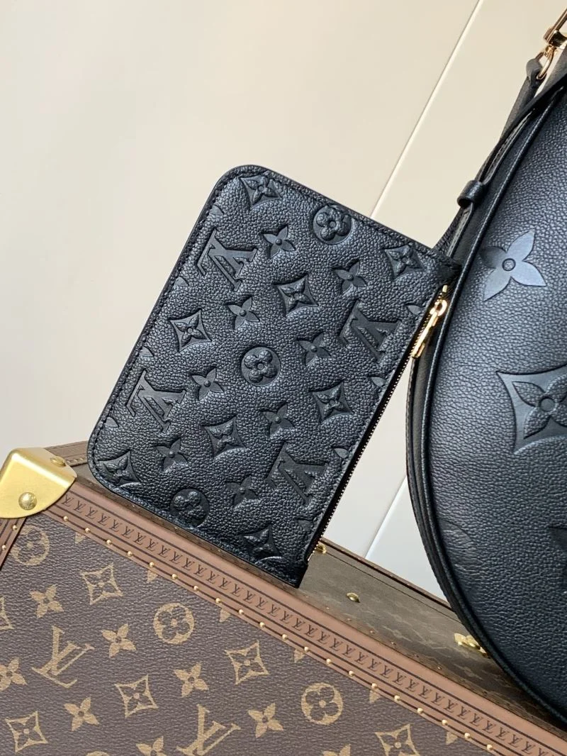 Casual Louis Vuitton Hobo Bags 39276