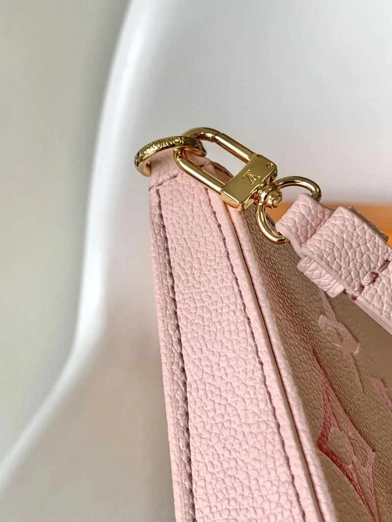Louis Vuitton Hobo Bags OdorResistant 39255
