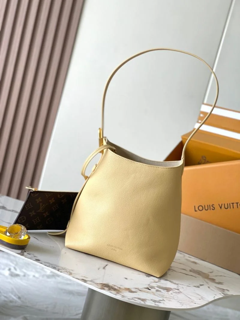 TravelReady Louis Vuitton Hobo Bags 39252