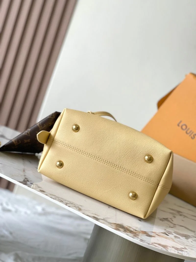 TravelReady Louis Vuitton Hobo Bags 39252