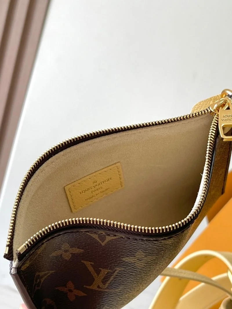 TravelReady Louis Vuitton Hobo Bags 39252