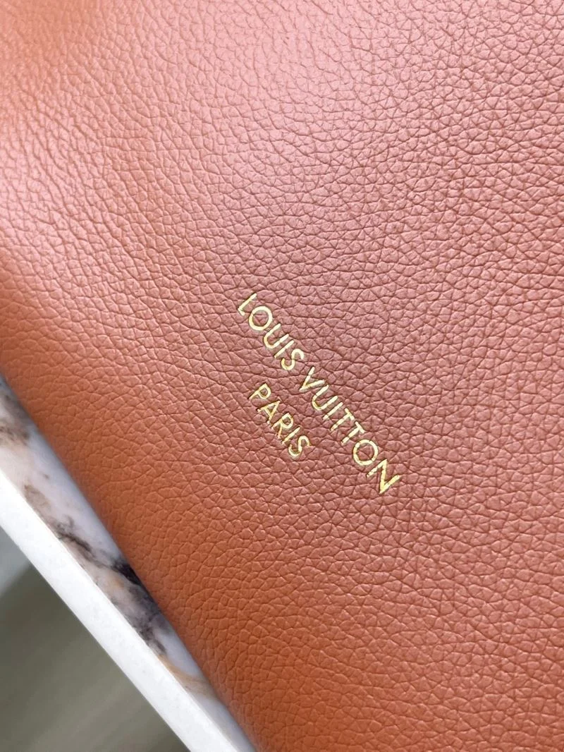 Louis Vuitton Hobo Bags EasyMatch 39251