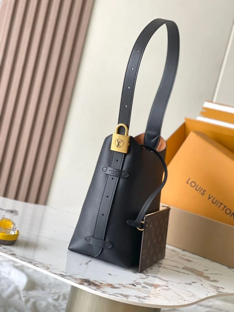 MoistureWicking Louis Vuitton Hobo Bags 39286