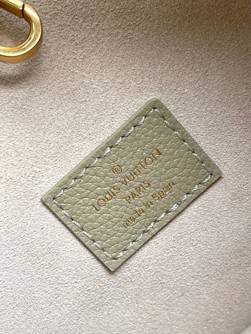 Louis Vuitton Hobo Bags Resilient 39248