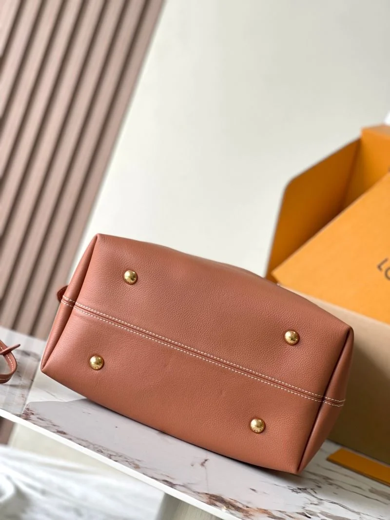 Thermal Louis Vuitton Hobo Bags 39266