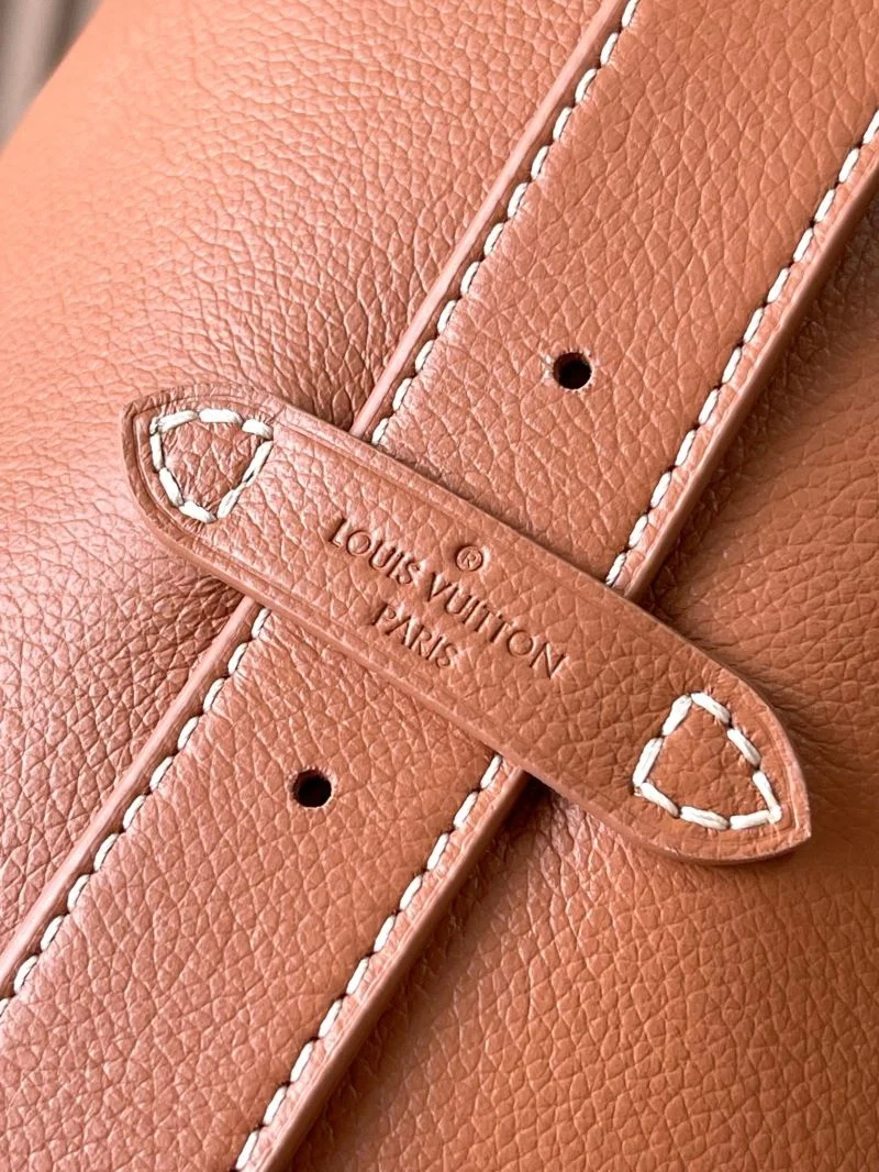 Thermal Louis Vuitton Hobo Bags 39266
