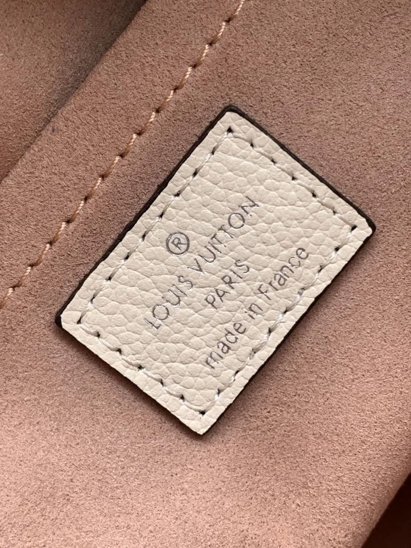 GoodFit Louis Vuitton Hobo Bags 39242