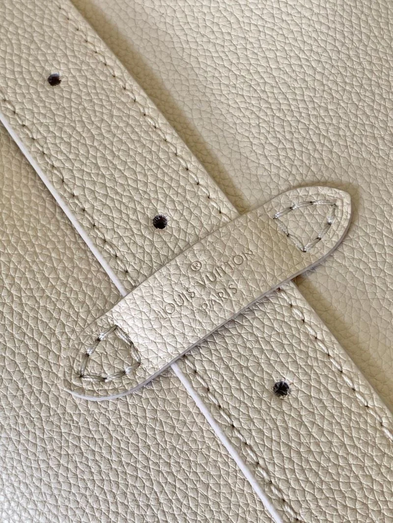 Thermal Louis Vuitton Hobo Bags 39239