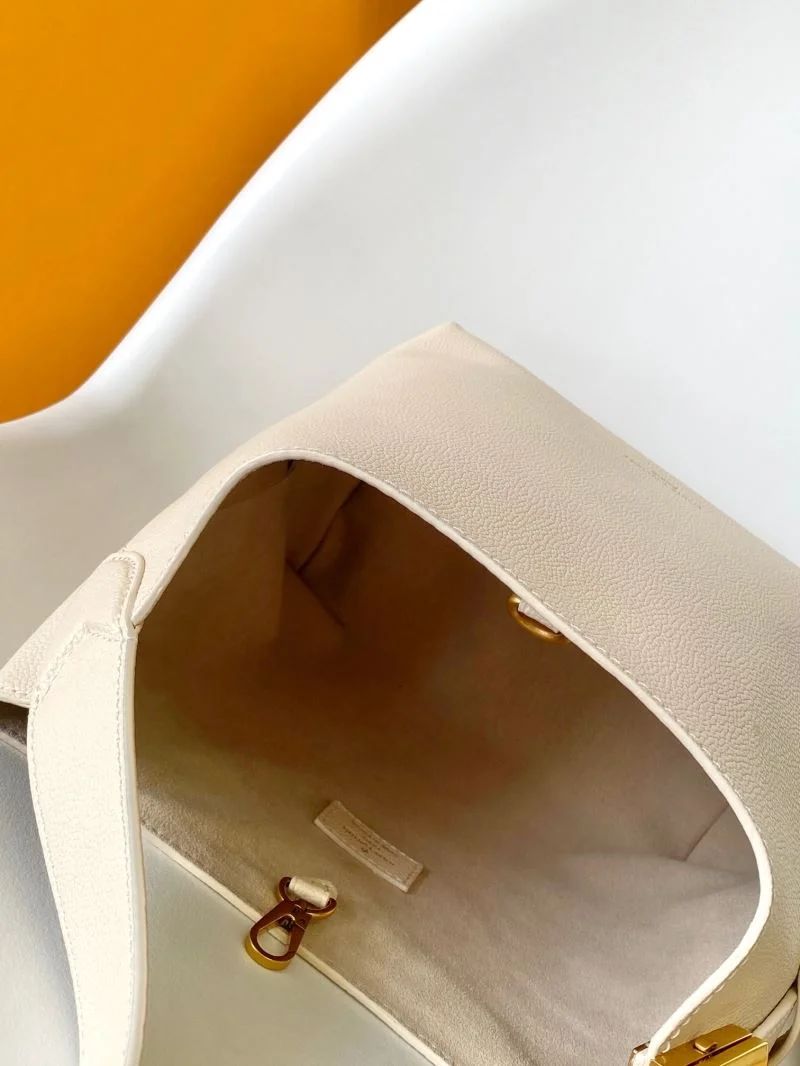 HighPerformance Louis Vuitton Hobo Bags 39233