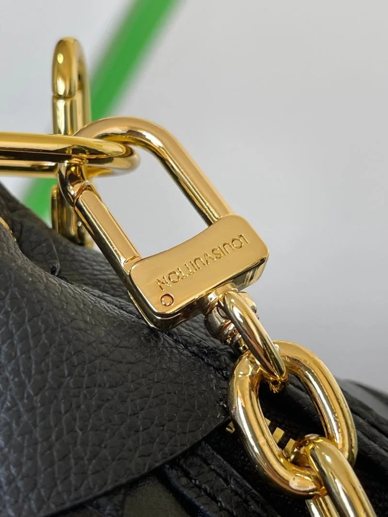 Breathable Louis Vuitton Hobo Bags 39003