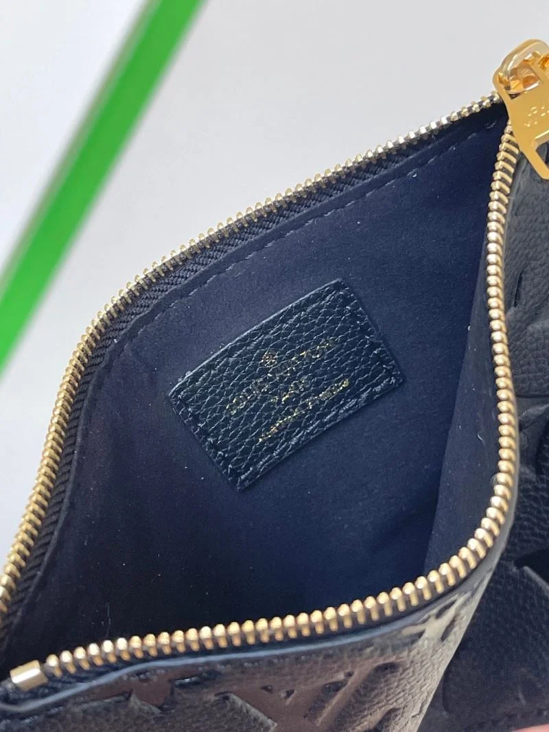 Breathable Louis Vuitton Hobo Bags 39003