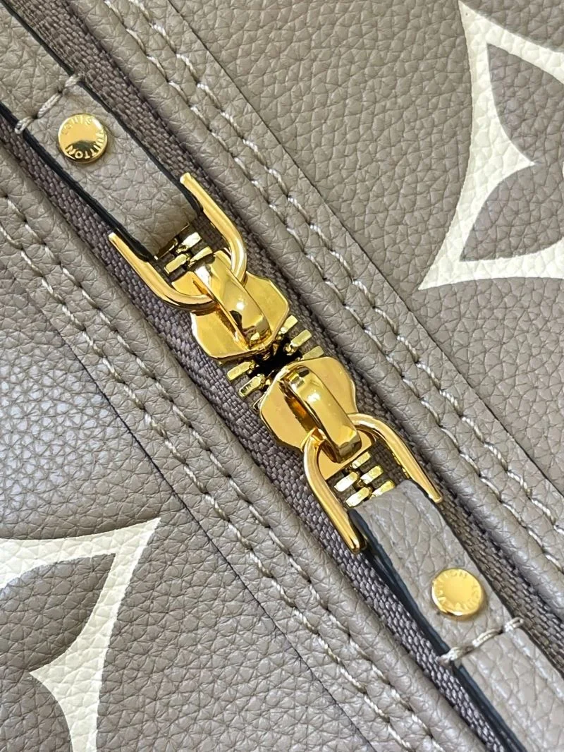 Louis Vuitton Hobo Bags Breathable 39002