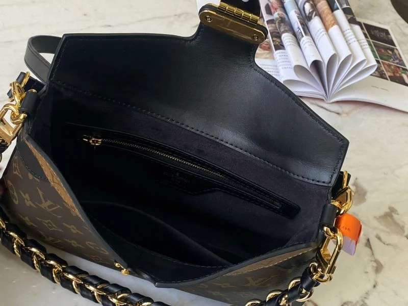 TravelReady Louis Vuitton Hobo Bags 38892