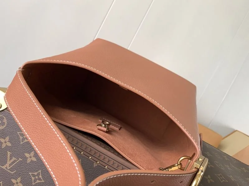 Comfortable Louis Vuitton Hobo Bags 38911