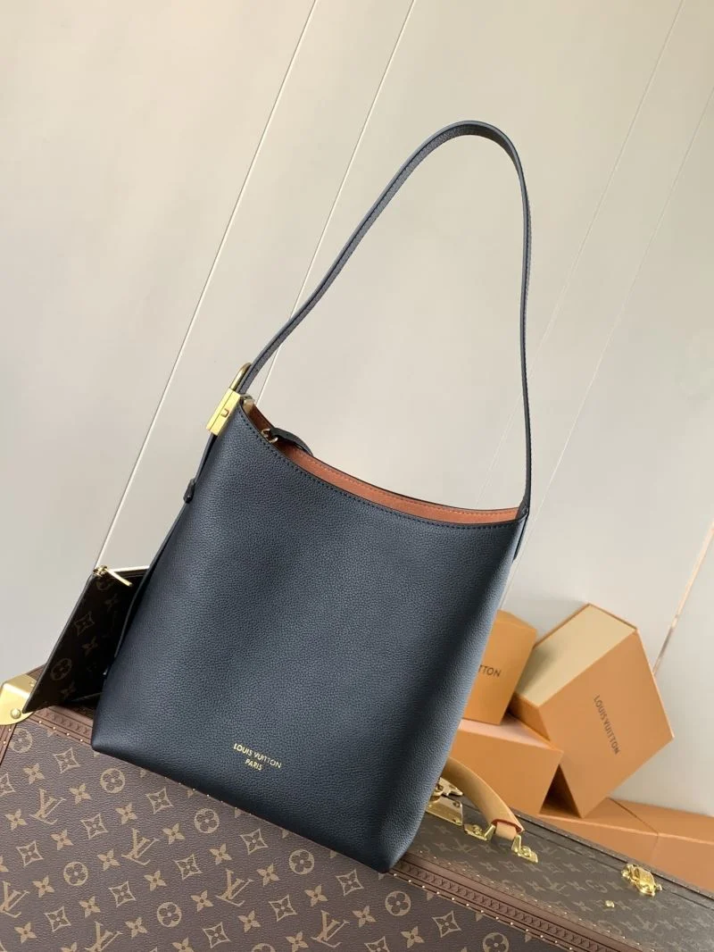 Sustainable Louis Vuitton Hobo Bags 38909