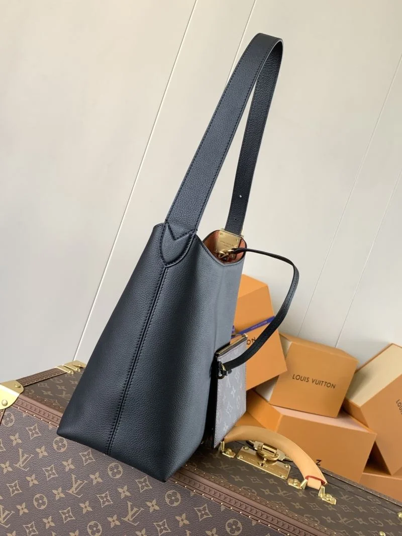Sustainable Louis Vuitton Hobo Bags 38909