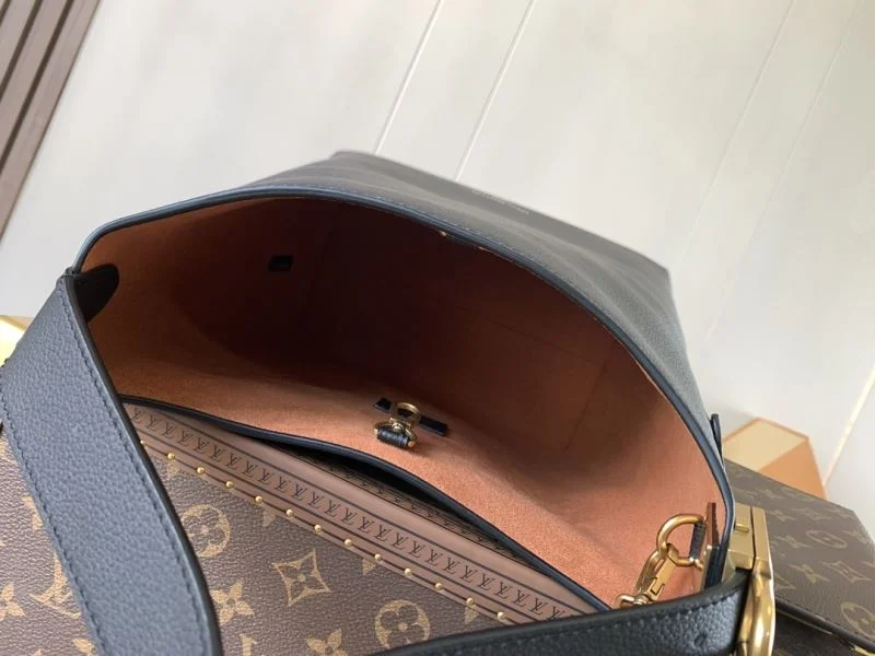 Sustainable Louis Vuitton Hobo Bags 38909
