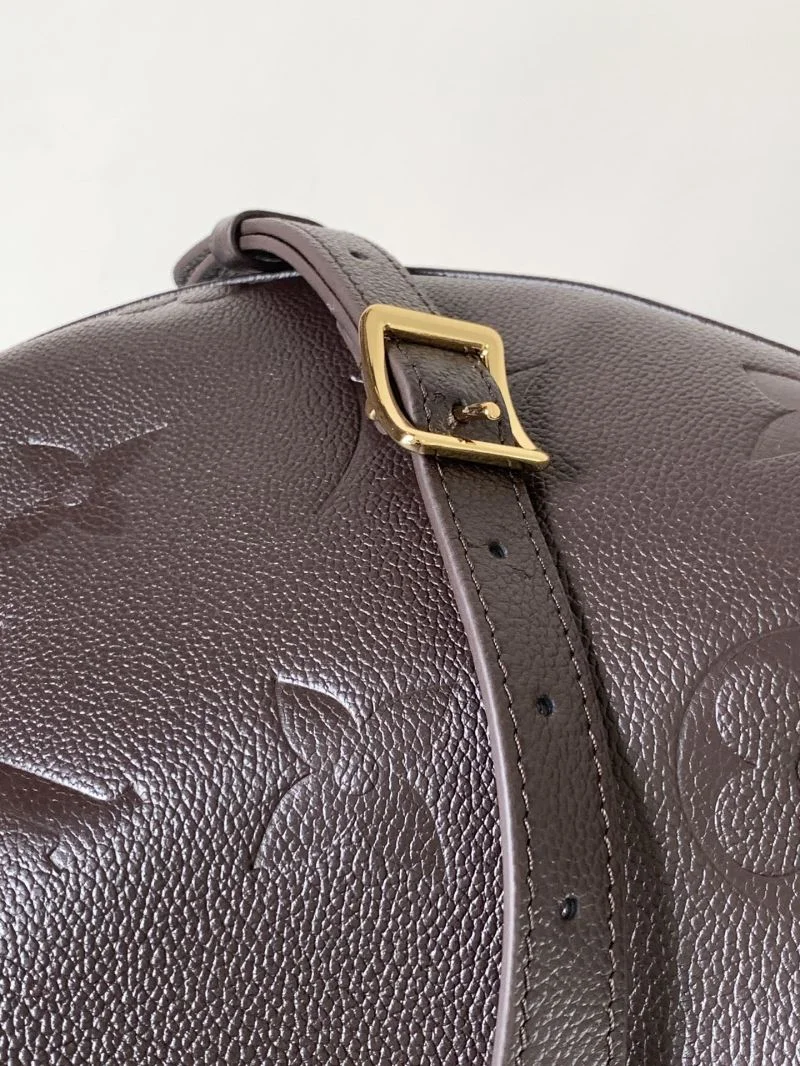 Louis Vuitton Hobo Bags Trendy 38907