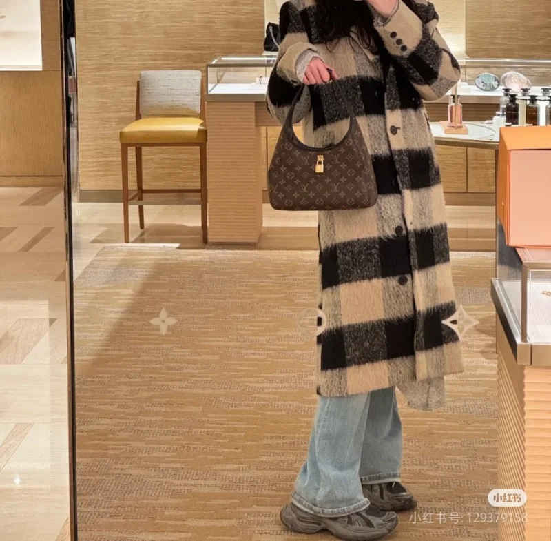 Louis Vuitton Hobo Bags Lightweight 38886