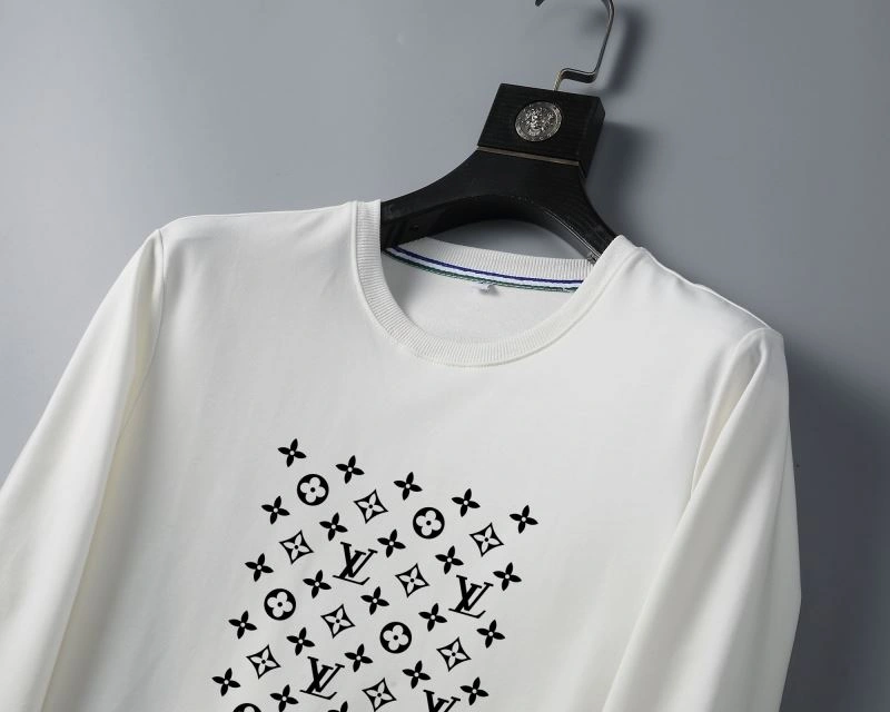 Sporty Louis Vuitton Hoodies 132070