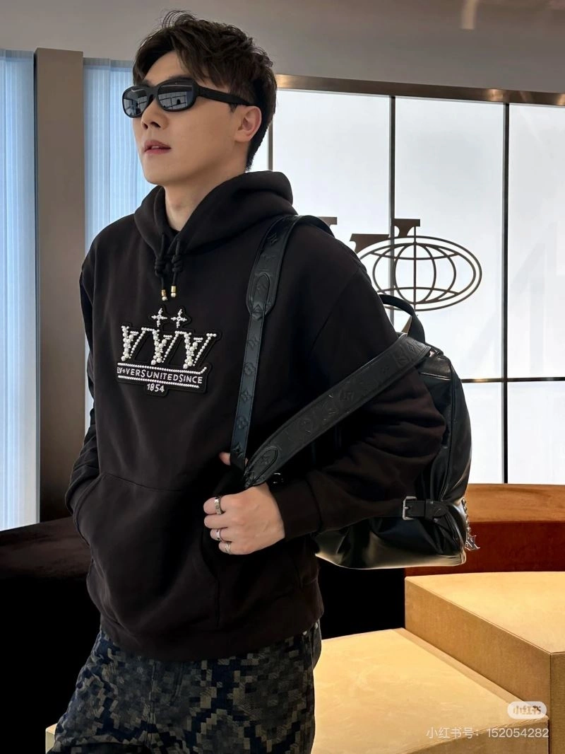 NewStyle Louis Vuitton Hoodies 138801