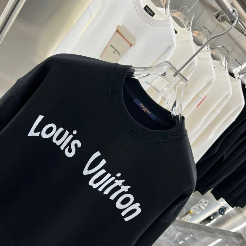 Lightweight Louis Vuitton Hoodies 137942