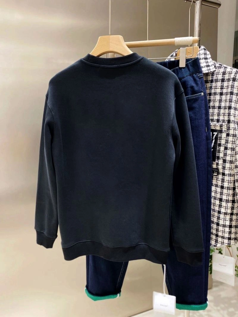 Flexible Louis Vuitton Hoodies 137926