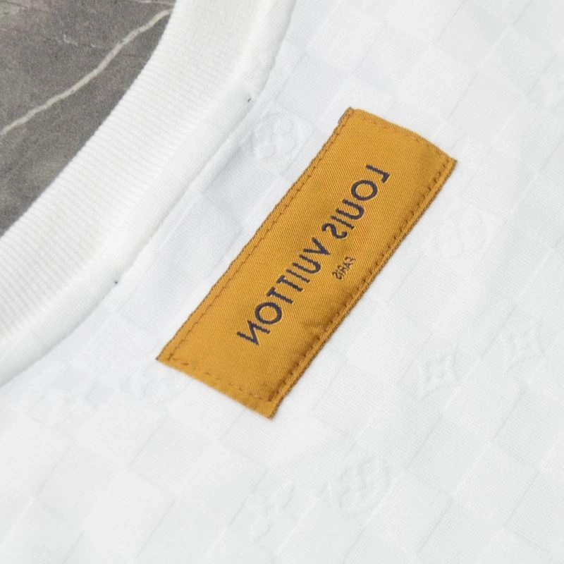 Louis Vuitton Hoodies FashionForward 130335