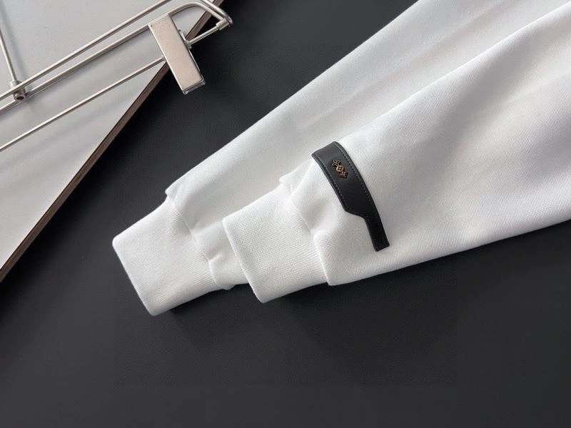 Stretchable Louis Vuitton Hoodies 136075