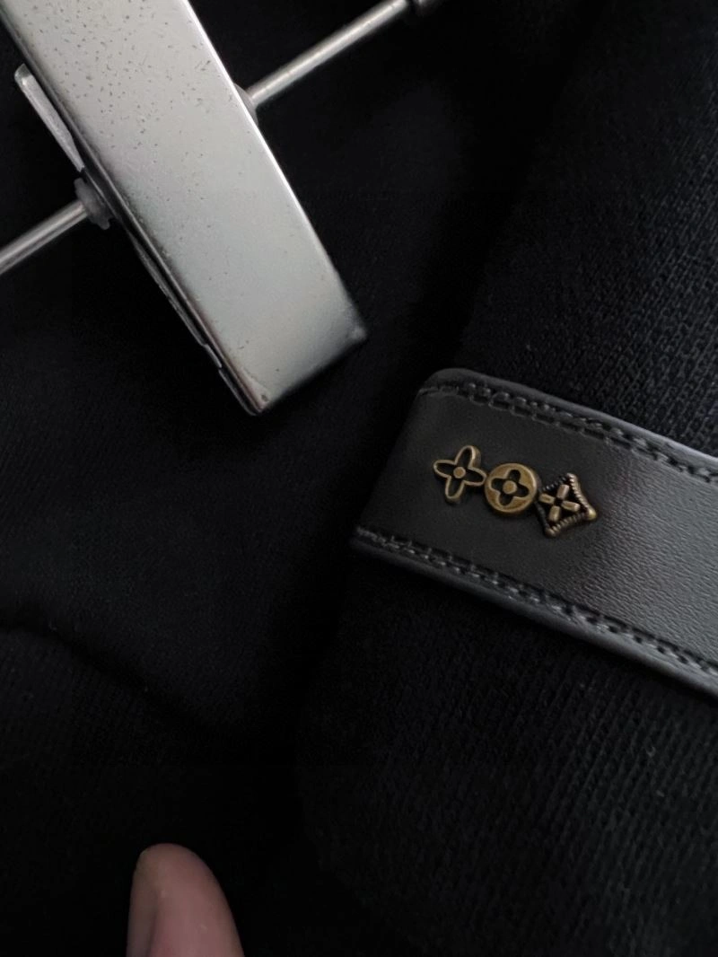 Louis Vuitton Hoodies SmartChoice 136045