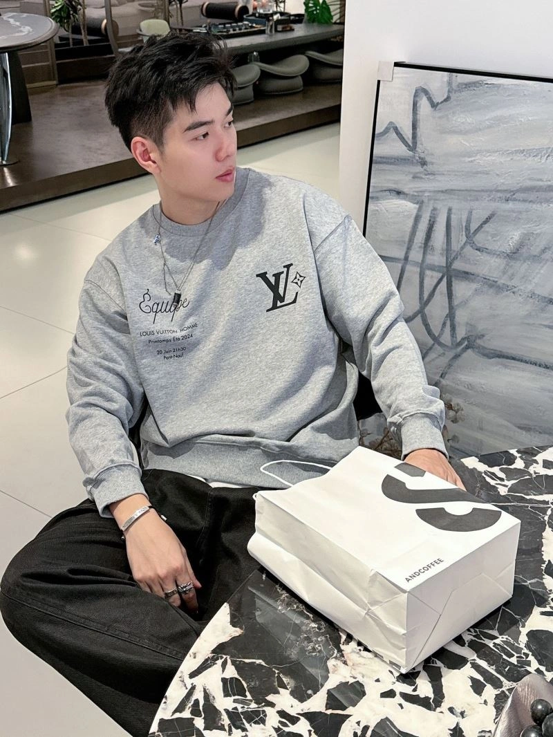 Louis Vuitton Hoodies Sustainable 134118